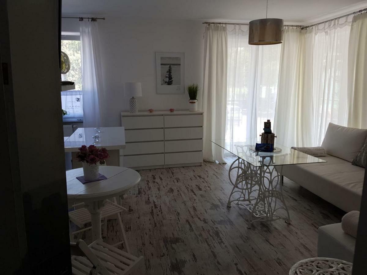 Apartament Lesny Dziwnówek Eksteriør billede